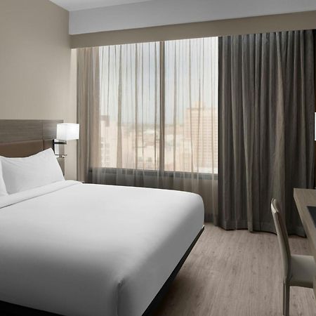 Ac Hotel By Marriott San Antonio Riverwalk Exterior photo
