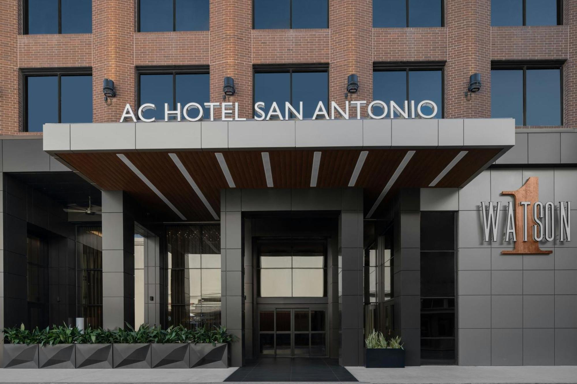 Ac Hotel By Marriott San Antonio Riverwalk Exterior photo